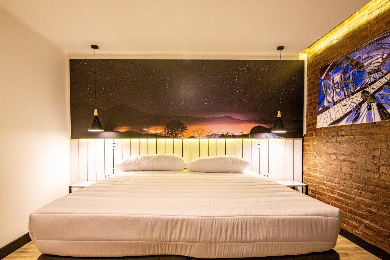 Hostal Boutique Black Cat 圣地亚哥 外观 照片